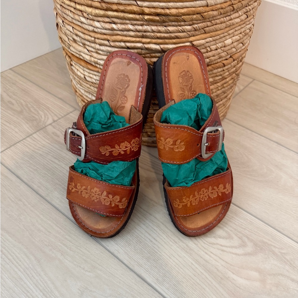 Brown Leather Embossed Women's Sandals